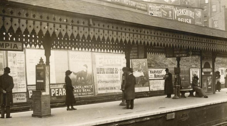 Hammersmith Station platform 1913